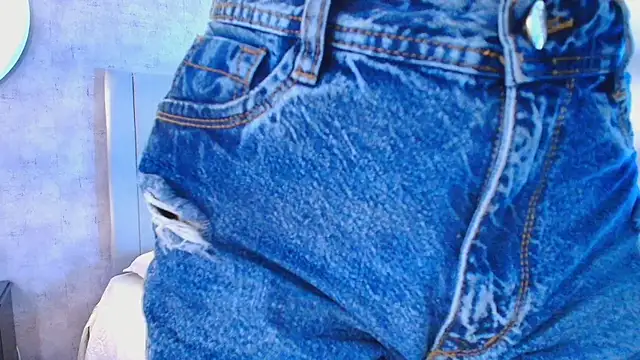 karla-ruiz online show from November 2025 07:01:02 PM