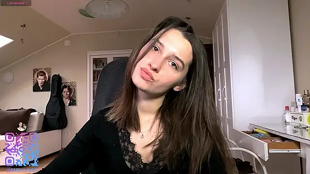 DarlineBrustera online show from April 2026 02:38:01 PM