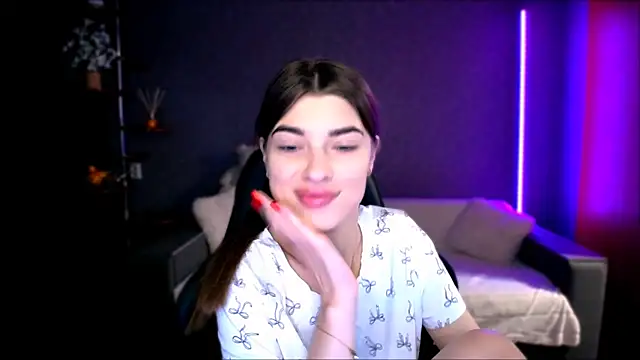 Snapshot of Dianaa_Lee0 chatting on September 2025 05:13:01 PM Dianaa Lee0 online show from September 2025 05:13:01 PM