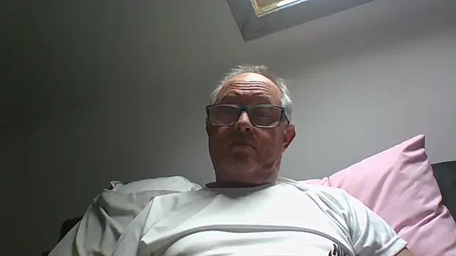Snapshot of naughtygrandad1 chatting on May 2026 05:51:01 PM naughtygrandad1 online show from May 2026 05:51:01 PM