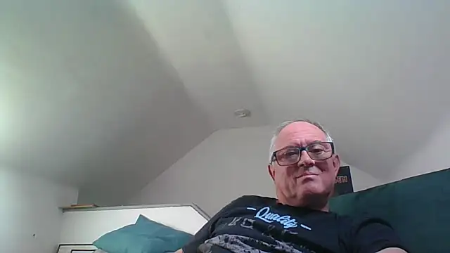 Snapshot of naughtygrandad1 chatting on May 2026 06:27:01 PM naughtygrandad1 online show from May 2026 06:27:01 PM