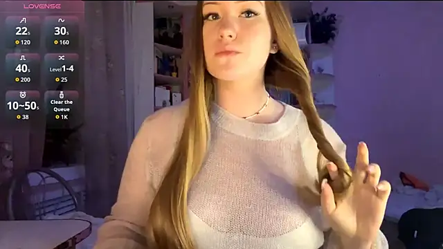 Snapshot of PandaFluff chatting on September 2025 05:18:01 PM PandaFluff online show from September 2025 05:18:01 PM