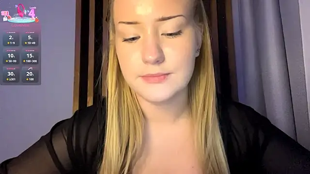 Snapshot of PandaFluff chatting on November 2025 06:03:02 PM PandaFluff online show from November 2025 06:03:02 PM