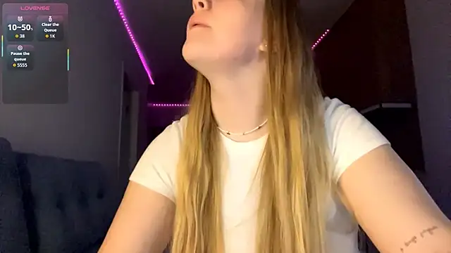 PandaFluff online show from March 2026 04:51:02 PM