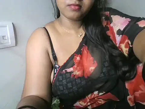 Snapshot of its_me_Rashmi chatting on October 2025 01:34:01 PM its me Rashmi online show from October 2025 01:34:01 PM