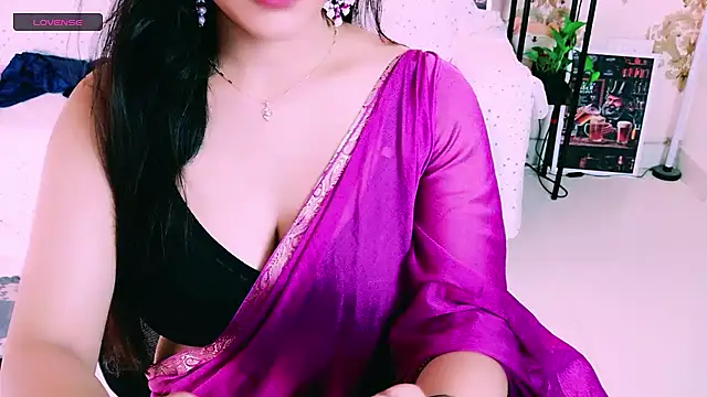 Snapshot of My_Rose chatting on May 2026 09:14:01 AM My Rose online show from May 2026 09:14:01 AM
