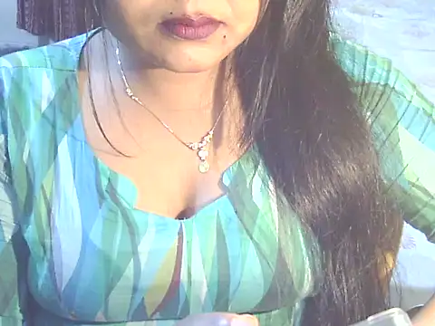 Nusrat Faria07 online show from December 2025 08:04:01 PM