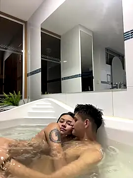 Noa Arez online show from December 2025 04:51:01 AM