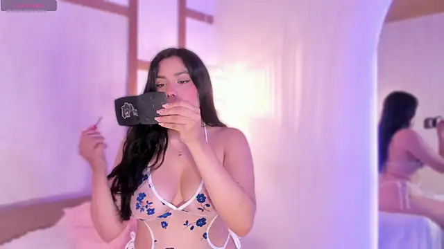 RenataLeclair online show from February 2026 03:41:02 PM