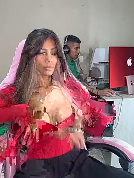 Snapshot of Sarajames chatting on November 2025 03:34:02 PM Sarajames online show from November 2025 03:34:02 PM