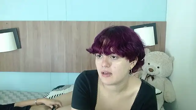 Snapshot of JadeAndJess_ chatting on September 2025 01:36:02 PM JadeAndJess online show from September 2025 01:36:02 PM