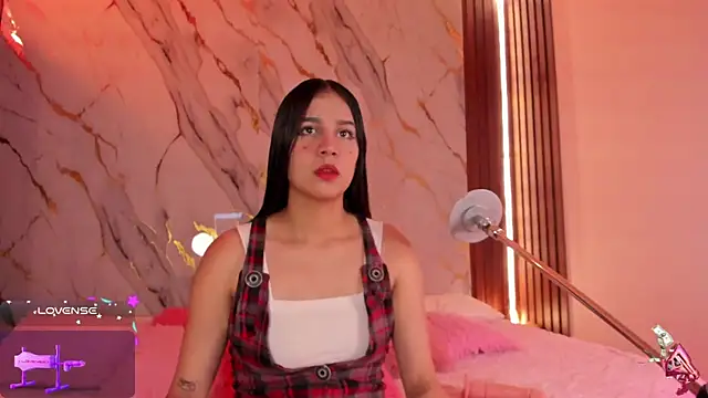 Emmiicute online show from October 2025 08:18:02 PM