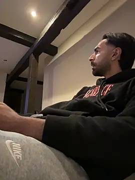 SergioGarcia93 online show from October 2025 07:27:01 PM