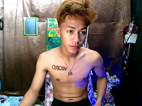 Snapshot of naughtyboyloy_0 chatting on September 2025 04:04:02 AM naughtyboyloy 0 online show from September 2025 04:04:02 AM