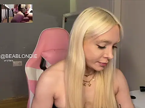 Snapshot of BiaaBlondie chatting on December 2025 03:28:02 PM BiaaBlondie online show from December 2025 03:28:02 PM