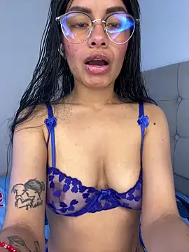 Melissa coch online show from November 2025 05:04:02 PM