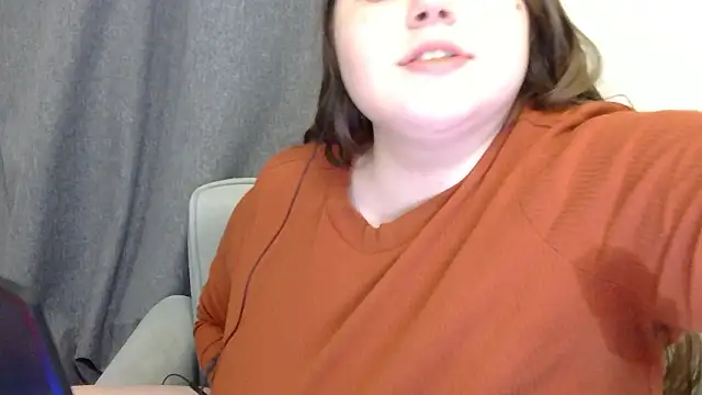 Snapshot of brattyprincessemma chatting on February 2026 05:14:01 PM brattyprincessemma online show from February 2026 05:14:01 PM