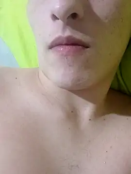 Snapshot of Carlita223 chatting on January 2026 01:43:01 AM Carlita223 online show from January 2026 01:43:01 AM