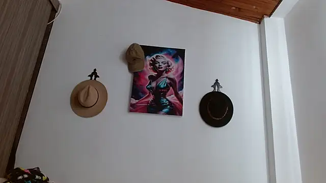 Crystal Star  online show from February 2026 03:49:02 PM