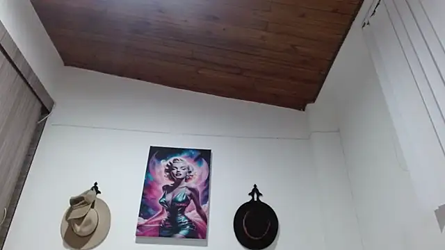 Crystal Star  online show from March 2026 10:21:01 AM