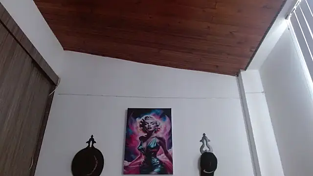 Crystal Star  online show from April 2026 01:45:02 PM