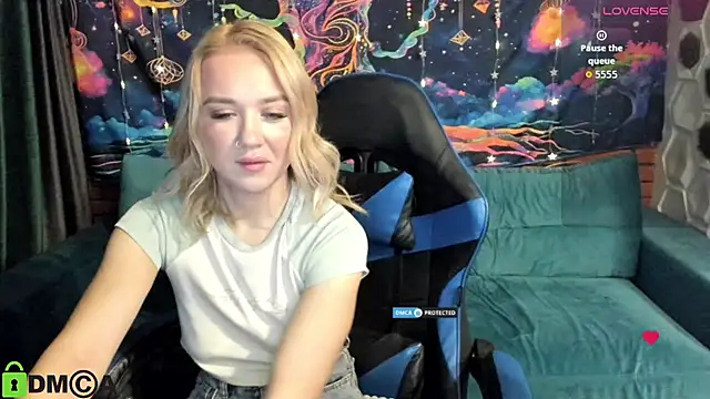 CrystalGirl99 online show from February 2026 08:46:01 AM