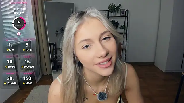 Snapshot of FaaBinaa chatting on October 2025 07:18:01 AM FaaBinaa online show from October 2025 07:18:01 AM