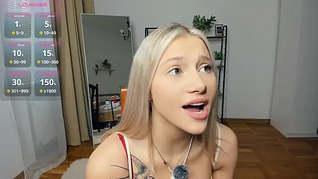 Snapshot of FaaBinaa chatting on October 2025 08:26:01 AM FaaBinaa online show from October 2025 08:26:01 AM