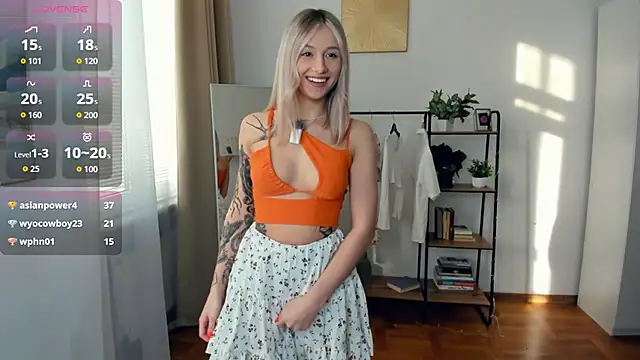 Snapshot of FaaBinaa chatting on November 2025 07:58:01 AM FaaBinaa online show from November 2025 07:58:01 AM