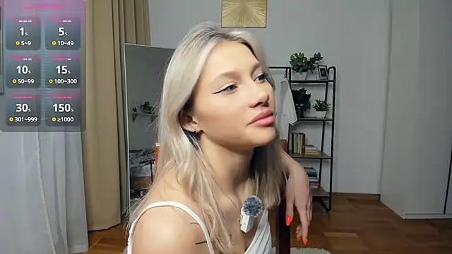 Snapshot of FaaBinaa chatting on December 2025 07:24:01 AM FaaBinaa online show from December 2025 07:24:01 AM