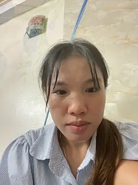 Snapshot of QueenLink chatting on September 2025 04:42:02 PM QueenLink online show from September 2025 04:42:02 PM