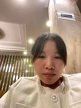 Snapshot of QueenLink chatting on September 2025 01:57:02 PM QueenLink online show from September 2025 01:57:02 PM