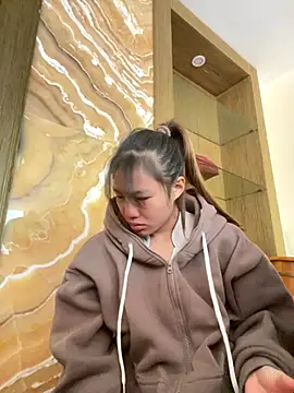 Snapshot of QueenLink chatting on October 2025 03:51:02 AM QueenLink online show from October 2025 03:51:02 AM