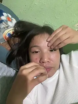 Snapshot of QueenLink chatting on October 2025 04:42:01 PM QueenLink online show from October 2025 04:42:01 PM