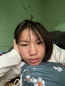 Snapshot of QueenLink chatting on November 2025 01:29:01 AM QueenLink online show from November 2025 01:29:01 AM