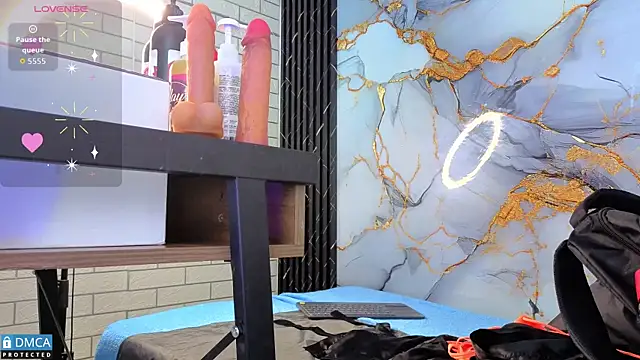 nena cupcake  online show from November 2025 11:11:01 AM