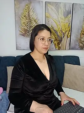 Alana steel 1 online show from November 2025 07:38:01 PM