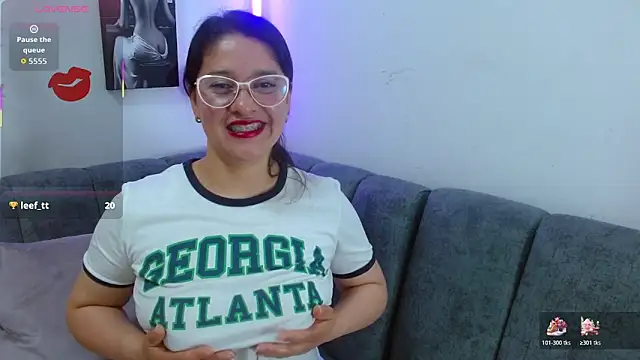 Snapshot of Alana_steel_1 chatting on April 2026 05:30:01 PM Alana steel 1 online show from April 2026 05:30:01 PM