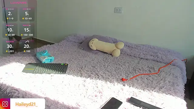 HaileyDuke online show from December 2025 01:20:02 PM