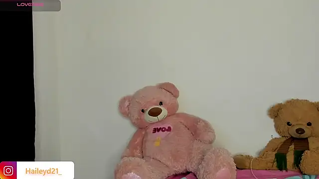 HaileyDuke online show from March 2026 10:47:01 PM