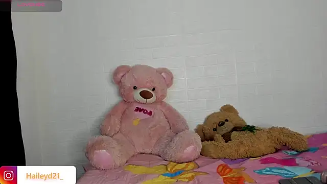 HaileyDuke online show from April 2026 12:30:01 AM