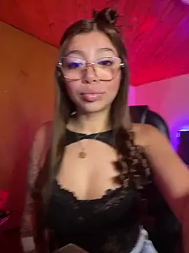 Maddy Piink online show from February 2026 04:36:02 PM