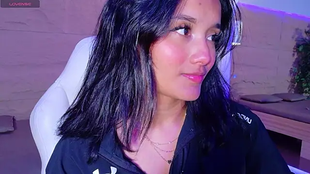 HannahMontgomery online show from April 2026 04:11:01 PM