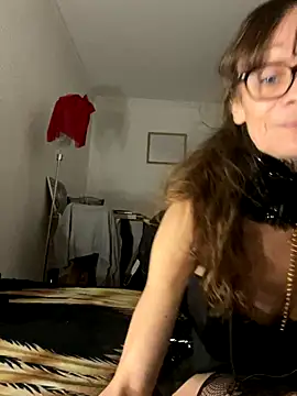 Chris06d22xh online show from December 2025 08:02:02 PM