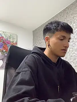 Milan Bach online show from April 2026 06:36:01 AM