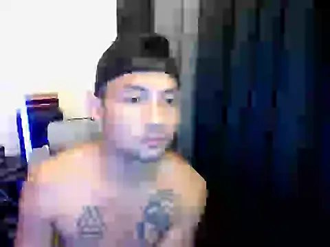 Snapshot of Thefriskyasian chatting on September 2025 08:20:02 PM Thefriskyasian online show from September 2025 08:20:02 PM