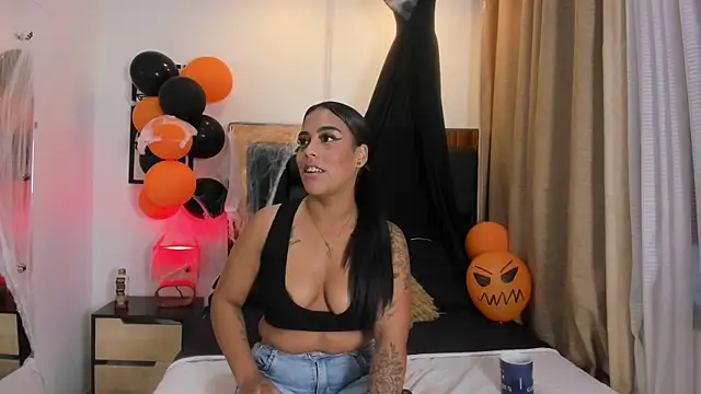 Snapshot of GiorgineTaylor chatting on October 2025 11:03:01 AM GiorgineTaylor online show from October 2025 11:03:01 AM