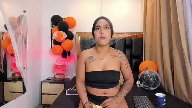 Snapshot of GiorgineTaylor chatting on November 2025 11:12:01 AM GiorgineTaylor online show from November 2025 11:12:01 AM