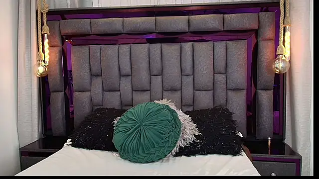 Snapshot of GiorgineTaylor chatting on November 2025 11:09:02 AM GiorgineTaylor online show from November 2025 11:09:02 AM