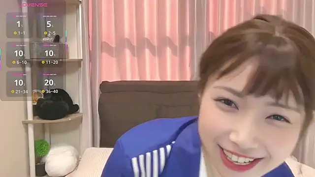 Snapshot of Ruu-chaaan chatting on October 2025 04:01:02 AM Ruu-chaaan online show from October 2025 04:01:02 AM